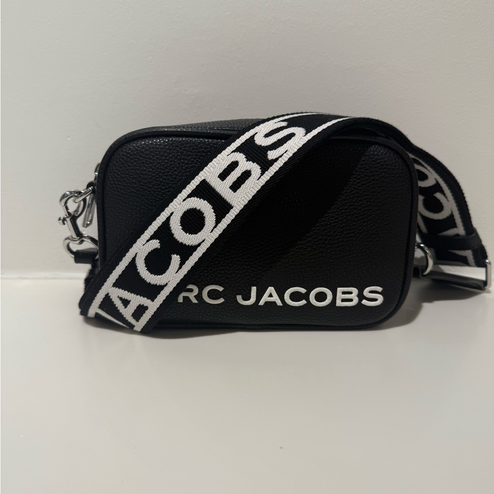 NWT Marc Jacobs camera bag black